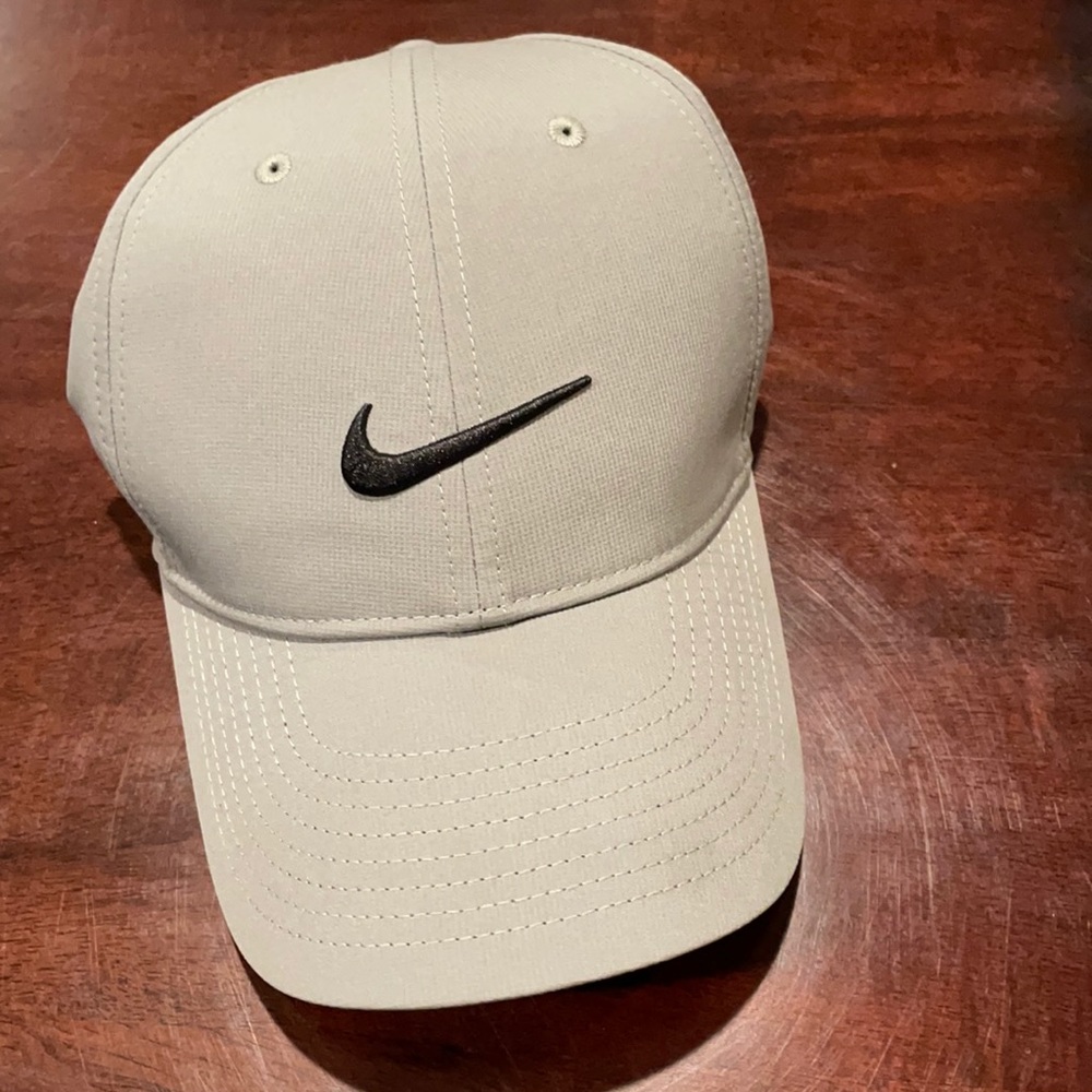 Nike Dri-fit legacy golf hat (green)